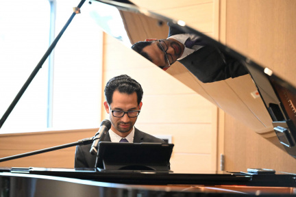 Live Music by Bobby Gadoury