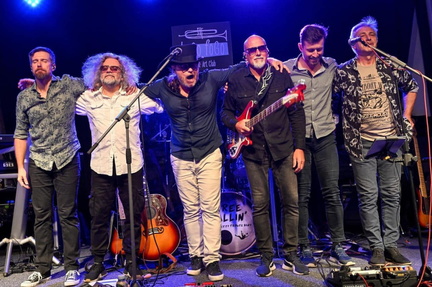 Fallin FreeA tributr to tome Petty &amp; The Heartbreakers Feat. Scott Kurt
