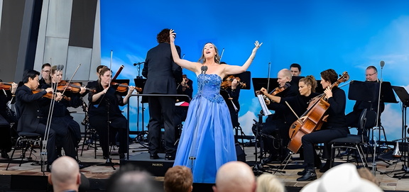 BMW Opera For All
