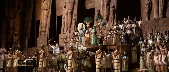 aida.1600x685