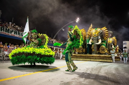 sao-paulo-carnival-parade-and-dancers-bookers-international-1