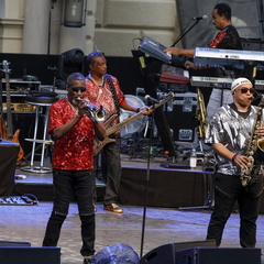 kool-and-the-gang-tickets-1