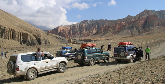 mustang-tiji-festival-jeep-tour
