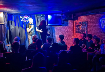 Friday Showcase -All-English Stand Up Comedy