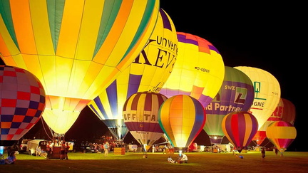 hot_air_balloon-Image-by-Foto-Rabe-from-Pixabay