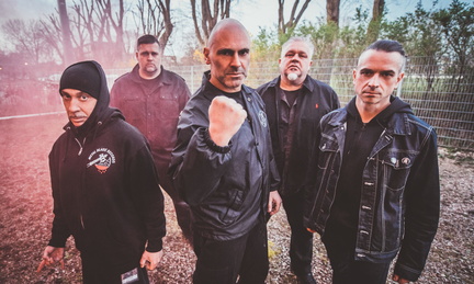 09_BAND-1-2000x1200