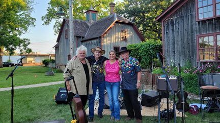 Darlene And The Boys