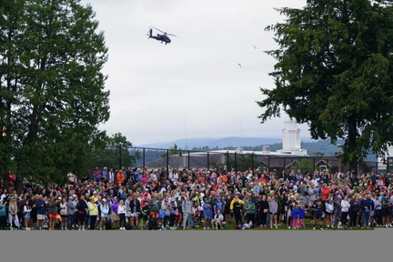 im_lake_placid_gallery_home_crowd_helicopter.jpg