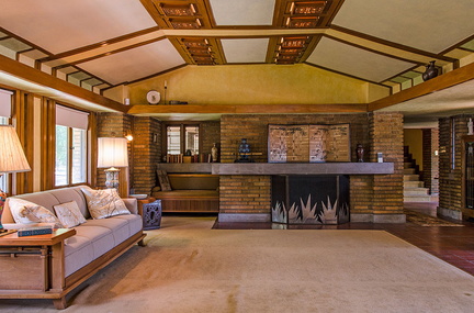 Standard Tour - Frank Lloyd Wright Allen House