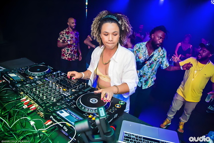 DJ Miria Alves