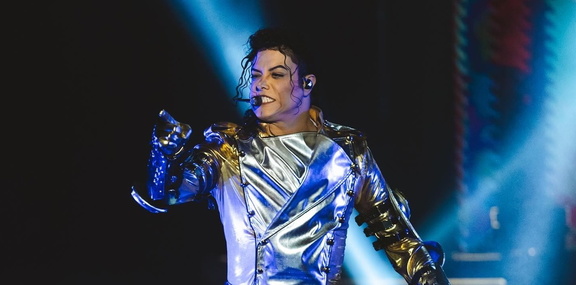 Rodrigo Teaser - Tribute to the King of Pop