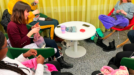 knitting circle