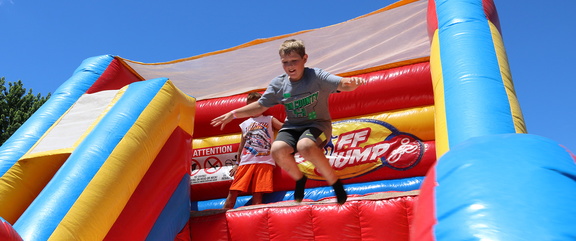 rr-slide-fair-bouncehouse-tall1-1500x630