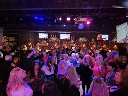 Live Music: Retro Crush