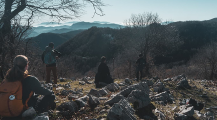 Lakeview Evening Hike &amp; Outdoor BBQ
