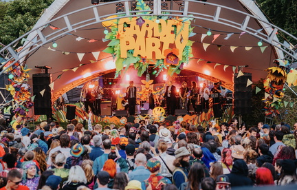  Kelburn Garden Party