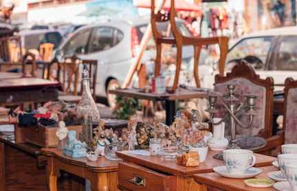 antiques-stores-barrio-talia-chile4-1024x661
