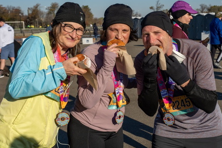QNS_GoNutsForDonutsRace_111922_Holtermann-8-scaled