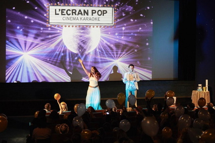 525398-l-ecran-pop-mamma-mia-en-cine-karaoke-geant-de-retour-au-grand-rex