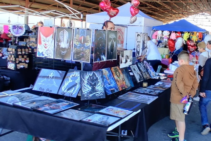 Sunday Art Market