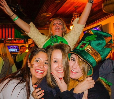 LepreCon Bar Crawl..