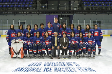 Prae-Gets-Silver-Medal-MVP-Title-at-U18-Womens-Ice-Hockey-World-Championship-1-scaled