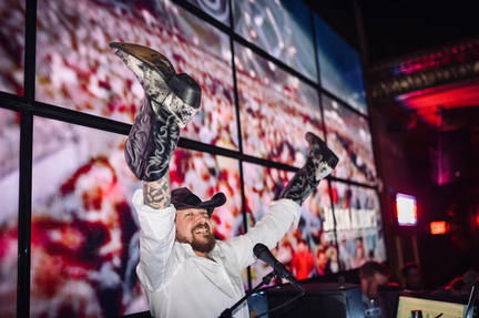 Karaoke Fridays with DJ Donnie