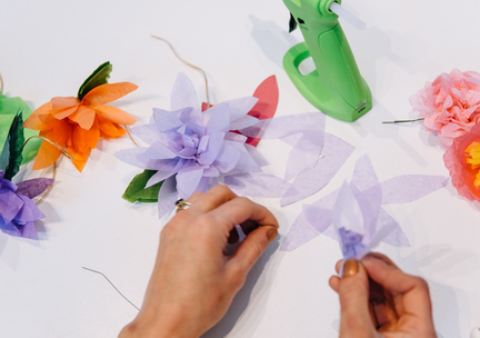 Drop-in Studio Tissue Paper Flowers