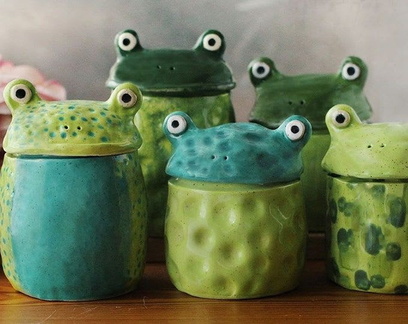 Clay Workshop Frog Container.v1