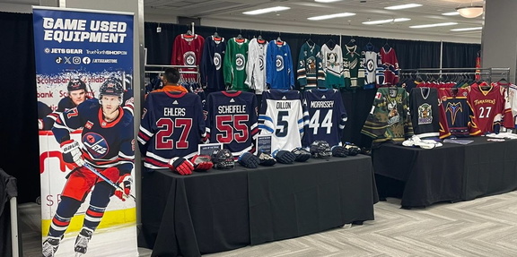 PegSpo Winnipeg Sports Collectibles Expo
