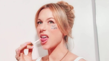 Iliza Shlesinger The Get Ready Tour