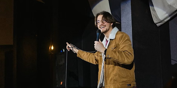 Off The Cuff An Improvised Stand Up Comedy Show!.v1