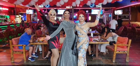 glamour-girls-2020