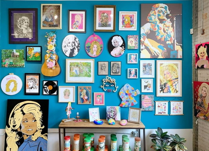DOLLY ART SHOW