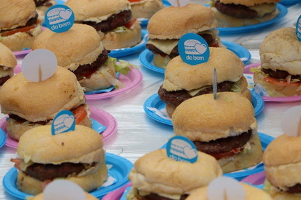 Hamburgada do Bem