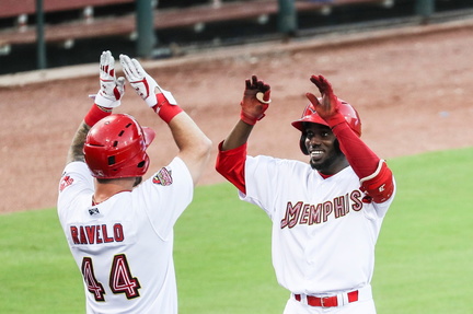 cd89d645-4346-4da4-a24e-e5c855fd1373-180915_TN_Redbirds_Toned_0003
