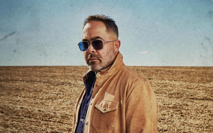 Aaron Lewis &amp; The Stateliners