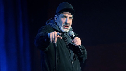 dave attell-1200-1200-675-675-crop-000000