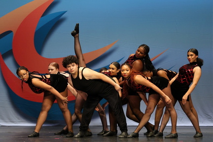 Waves Dance Competition