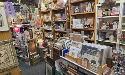 Fantastic Vintage Market