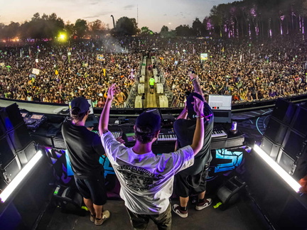 Ganja White Night