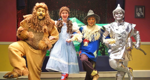 Theatre-Three-DOROTHYS-ADVENTURES-IN-OZ-