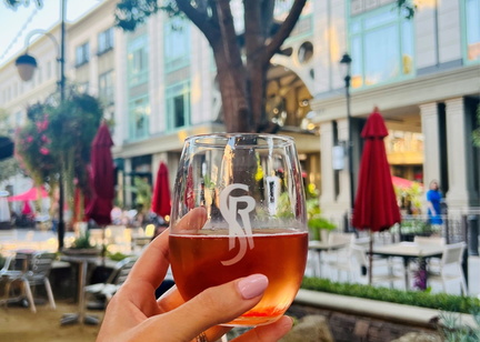 Spring Fling Wine Stroll1