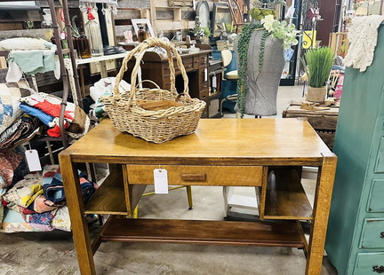 Outdoor Vintage Flea Market