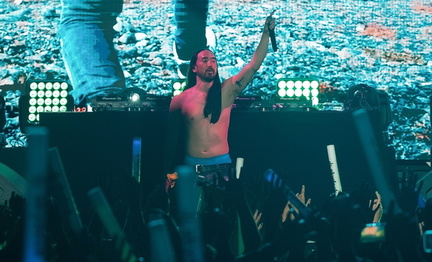 Steve Aoki