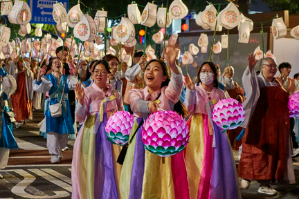 Lotus Lantern Festival