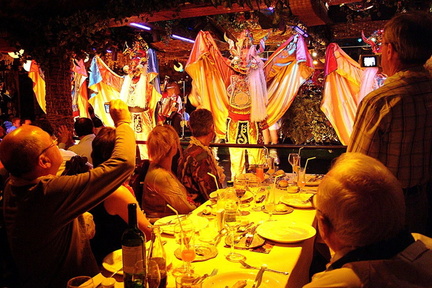 Cena con Espectáculo Tradicional en Santiago