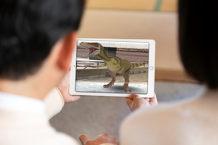 Let’s bring the dinosaurs back to life in Hakata