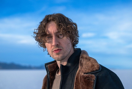 Dean Lewis