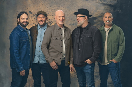 mercyme-press-2022-cr-David-Molnar-billboard-1548